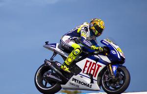 Rossi Returns 18 Days After Suffering a Double Leg Fracture